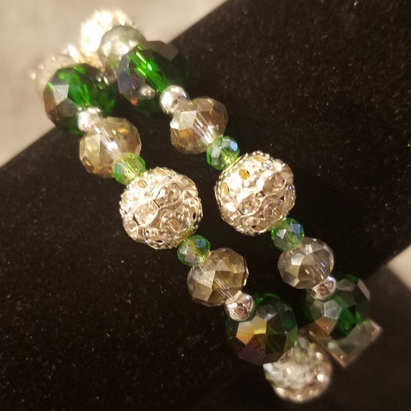 Handmade beaded bracelet - Picture 3 of 4